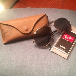 Women’s Aviator Sunglasses